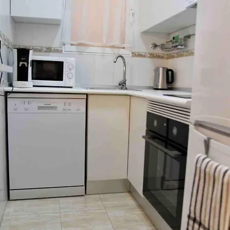 Апартаменти Tolle Mit 2 Schlafzimmern, Balkon Und Pool *