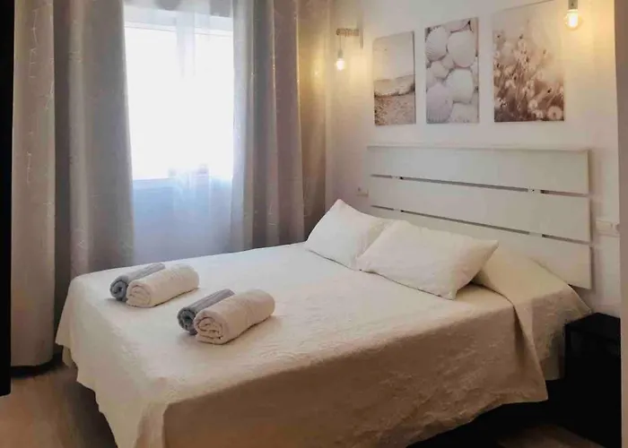 Lägenhet Tolle Mit 2 Schlafzimmern, Balkon Und Pool