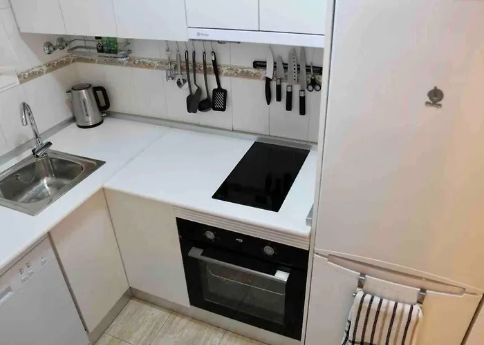 Tolle Mit 2 Schlafzimmern, Balkon Und Pool * Torrevieja