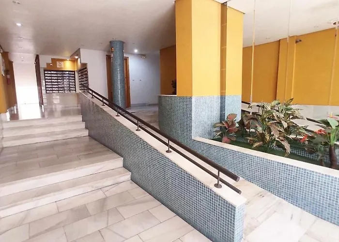 Lägenhet Tolle Mit 2 Schlafzimmern, Balkon Und Pool