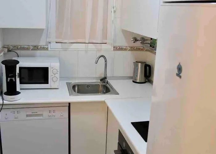 Tolle Mit 2 Schlafzimmern, Balkon Und Pool Torrevieja