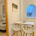 Tolle Mit 2 Schlafzimmern, Balkon Und Pool * Torrevieja