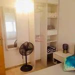 Tolle Mit 2 Schlafzimmern, Balkon Und Pool Torrevieja