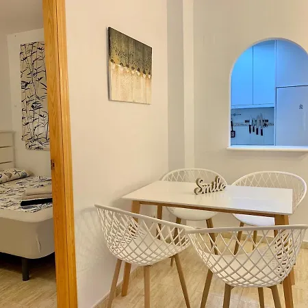 Tolle Mit 2 Schlafzimmern, Balkon Und Pool * טורבייחה