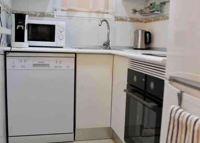 Lejlighed Tolle Mit 2 Schlafzimmern, Balkon Und Pool *